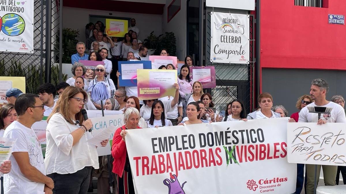 Acto de apoyo a las trabajadoras del hogar desarrollado por Cáritas Diocesana de Canarias en su sede de la capital grancanaria.
