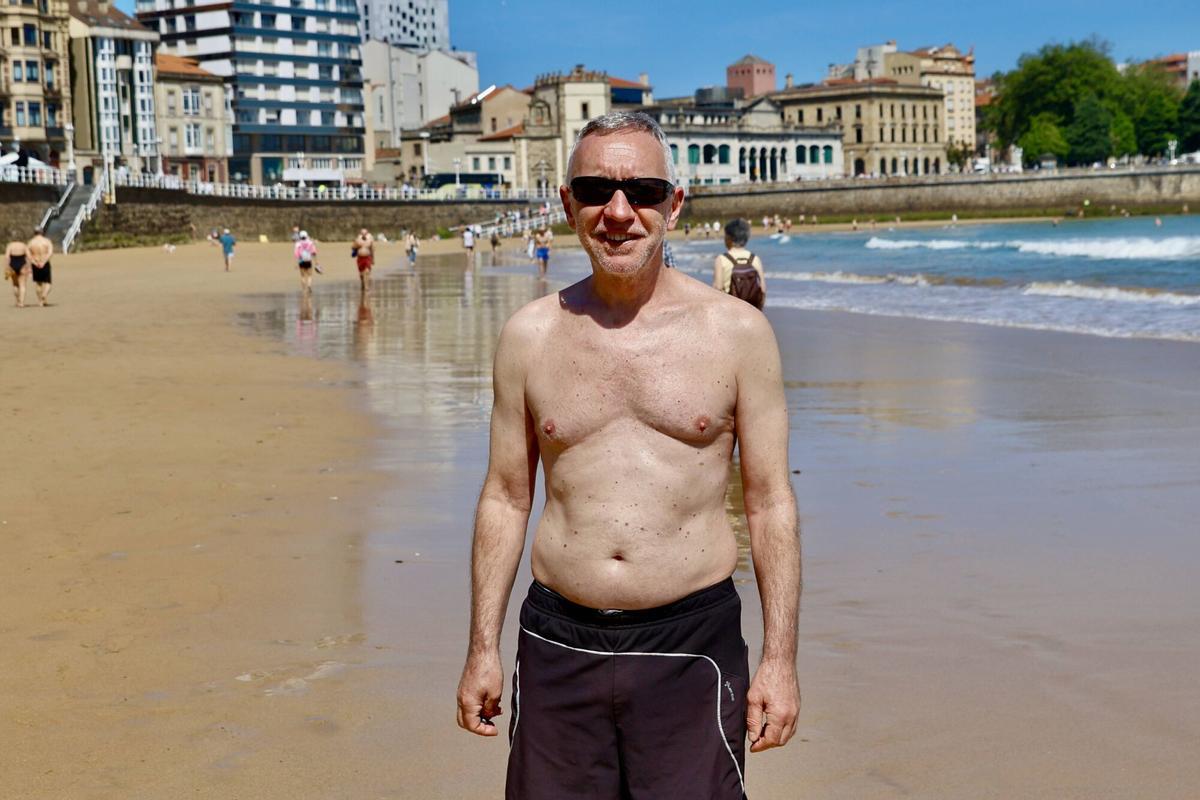 EN IMÁGENES: Asturias sofoca la ola de calor de mayo en la playa