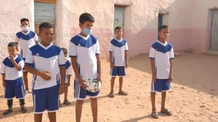 Niños saharauis de los campamentos de refugiados ubicados en Tinduf, Argelia.