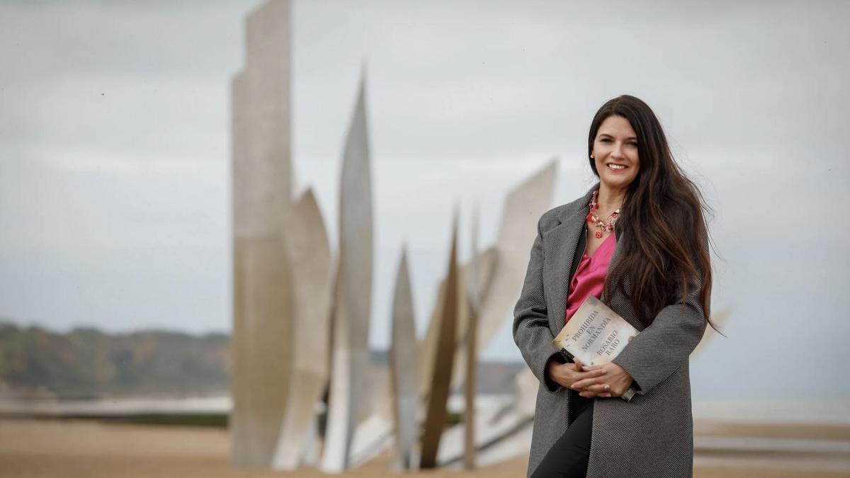 Rosario Raro con su nueva novela.
