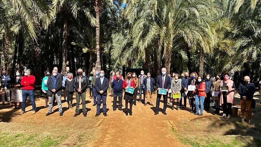 Los premios de la Semana de la Huerta se entregaron en el Palmeral de Zaraiche. Uno de ellos lo ganó una alumna del colegio San Juan Bautista