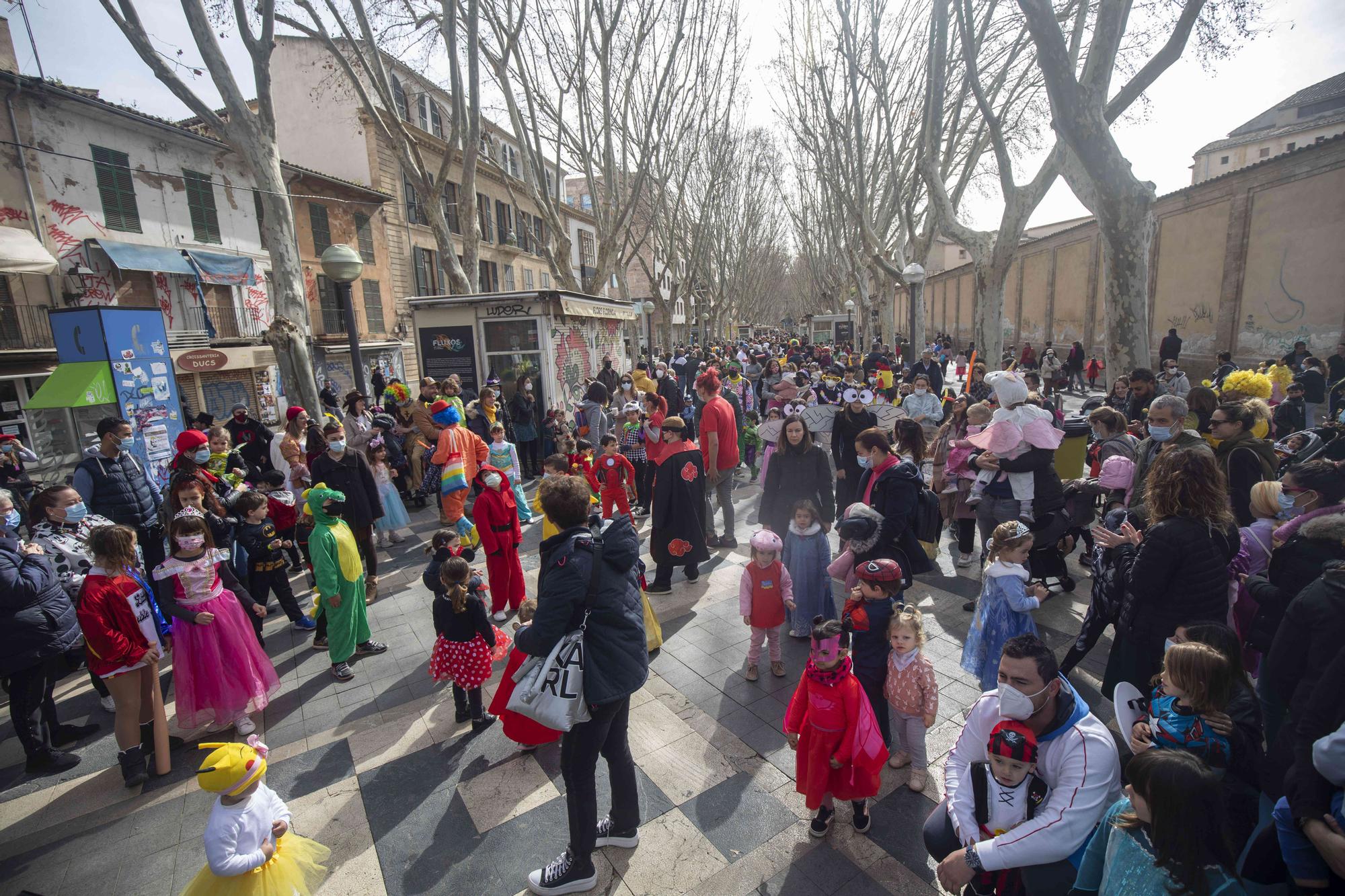 Sa Rueta llena de familias el centro de Palma