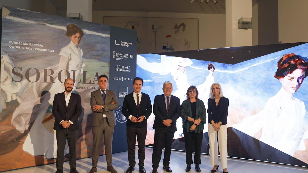 Los representantes de la Fundación Bancaja, la Generalitat, la Fundación y el Museo Sorolla y Light and Art Exhibition.