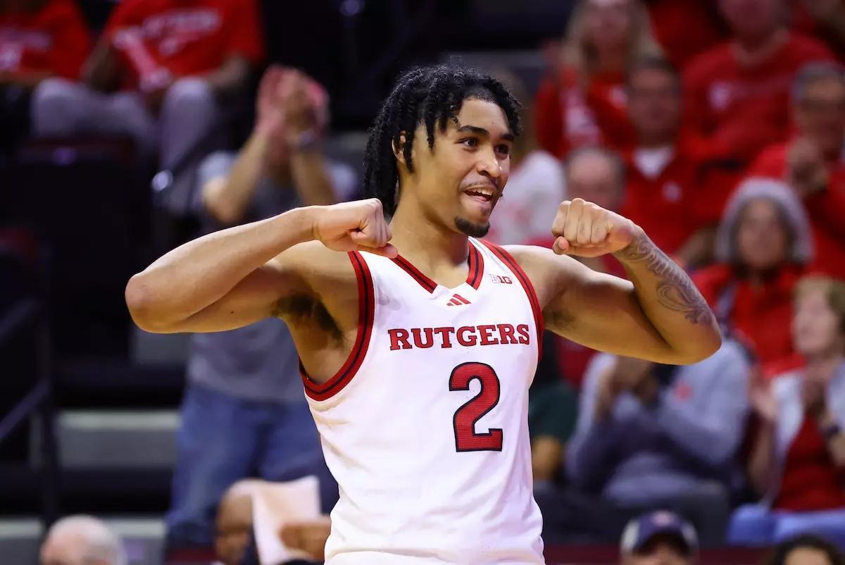 Dylan Harper in a match with the Rutgers