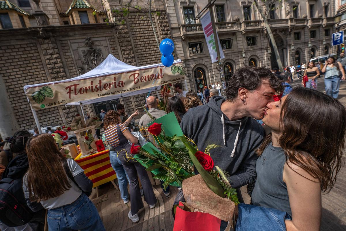 Un Sant Jordi de rècord, en imatges