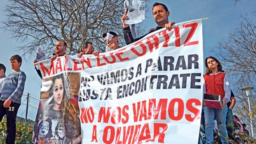 Trescientas personas se manifiestan para que no se olviden de Malén Ortiz
