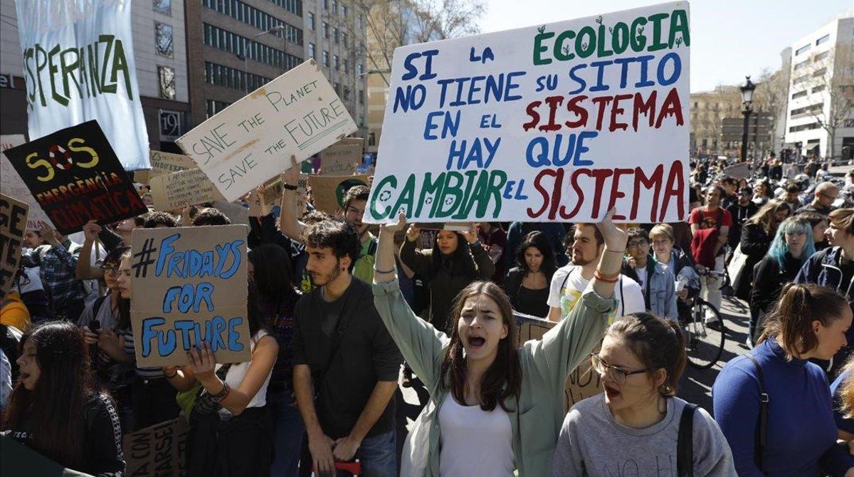 zentauroepp47366412 barcelona 15 03 2019 manifestaci n  fridays for future  en b190606200002