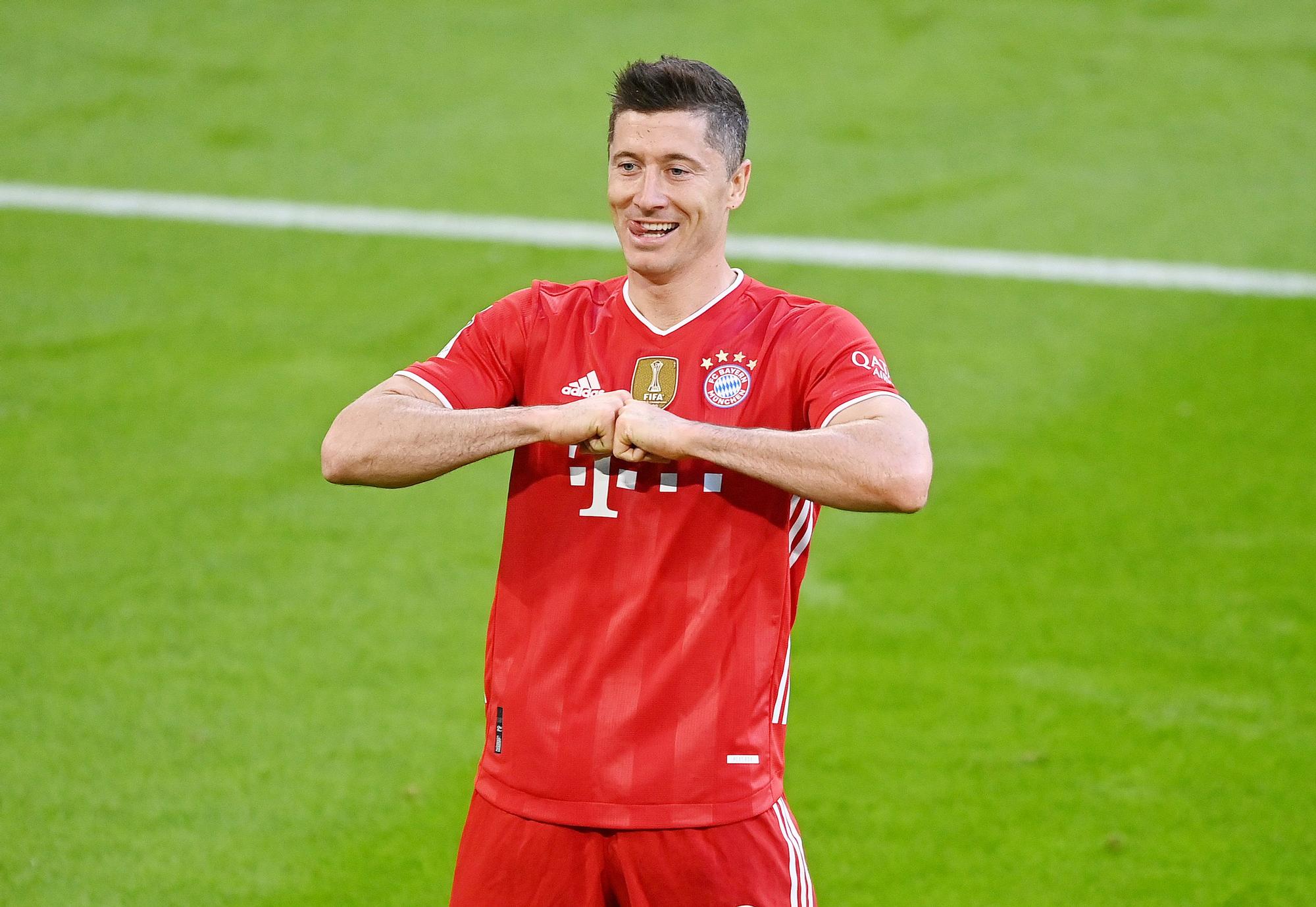 Robert Lewandowski del Bayern Munich celebrando un gol con el Bayern Munich