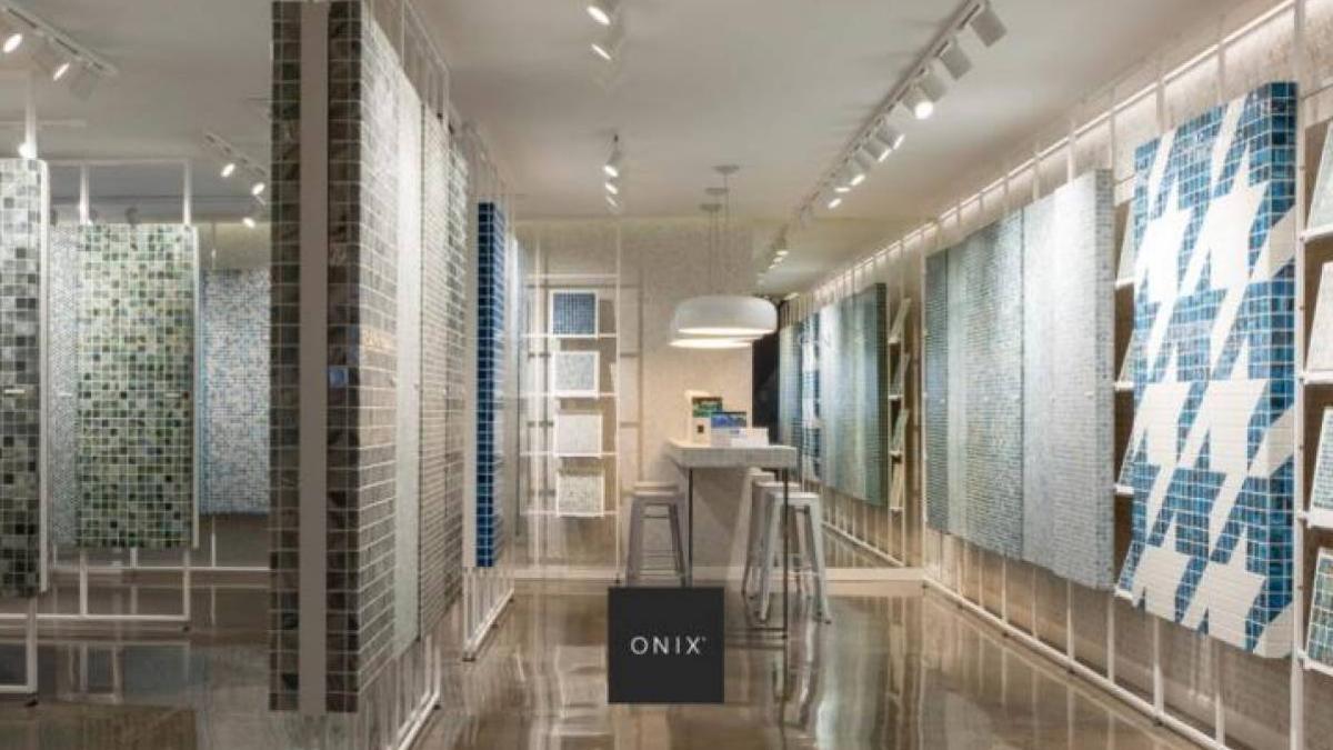Onix está especializada en mosaicos vítreos de acabado premium para proyectos residenciales y comerciales.