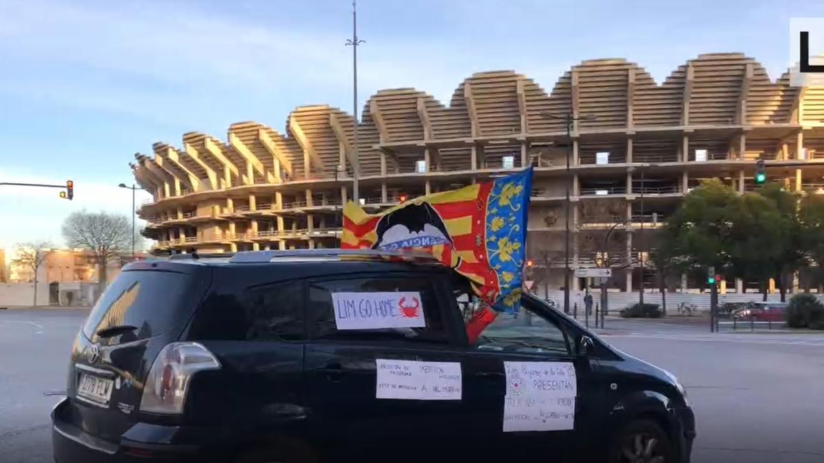 Nueva protesta contra la gestión de Peter Lim en València