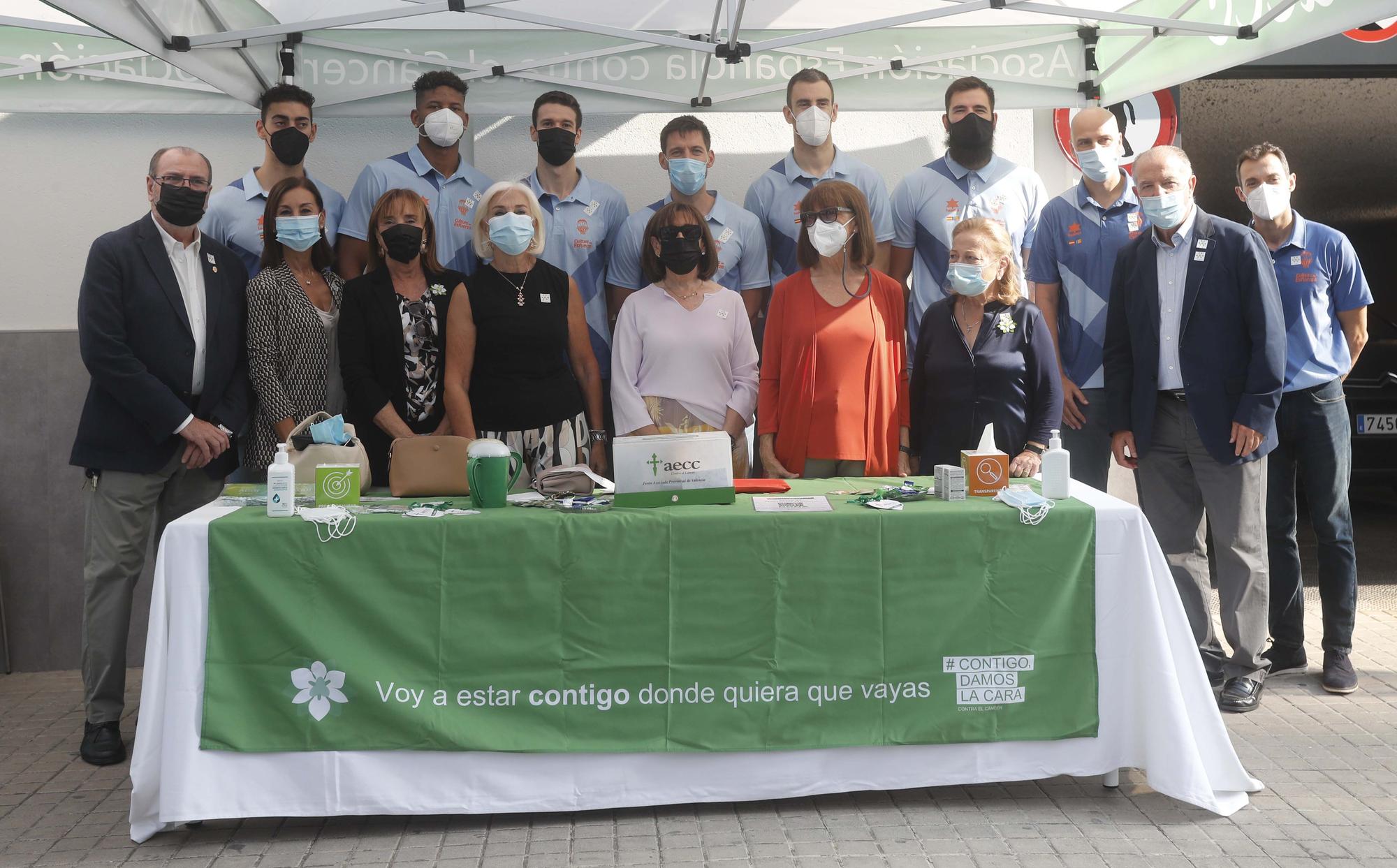 El Valencia Basket acude a su cita anual en la cuestación contra el cáncer