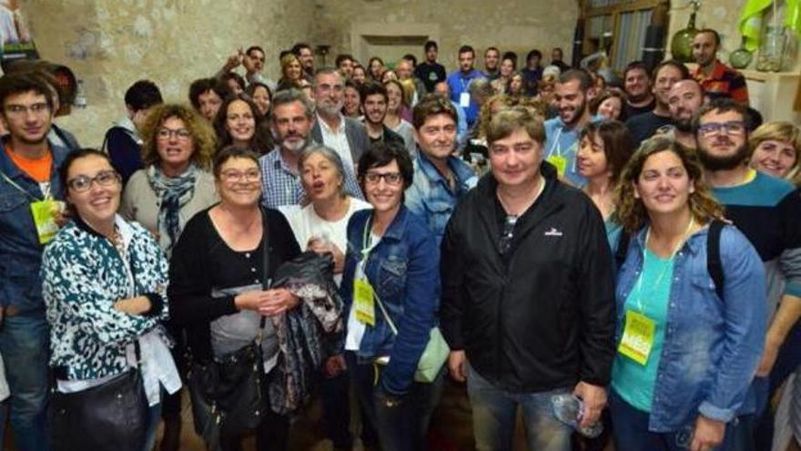 Verger junto a los suyos, tras haber ganado las elecciones del 24 de mayo.