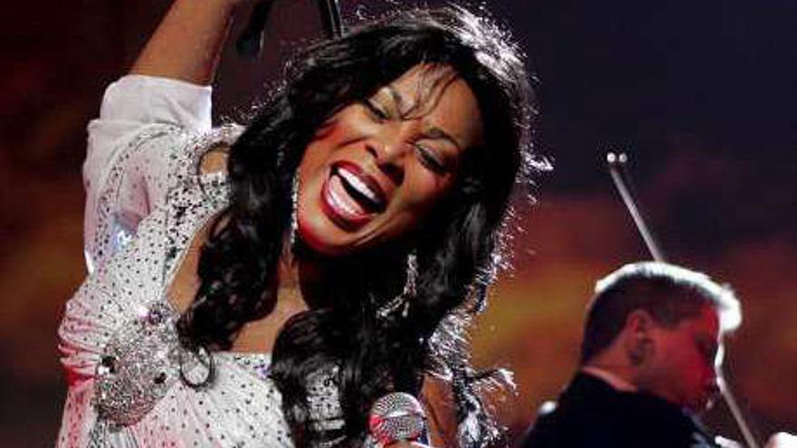 La cantante Donna Summer, durante un concierto en 2007.