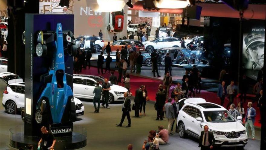 El Salón del Automóvil de París pierde glamur y amenaza el de Barcelona