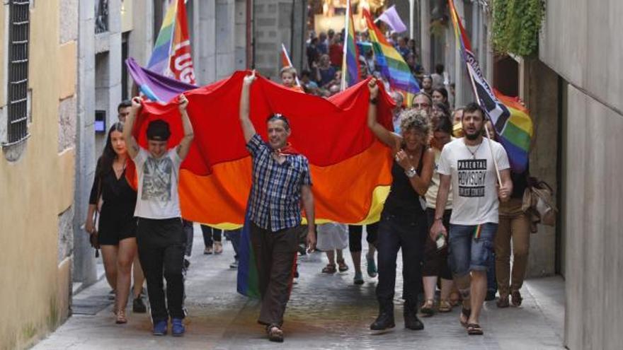 Manifestació i obertura d&#039;un nou local per al col·lectiu al Barri Vell de Girona