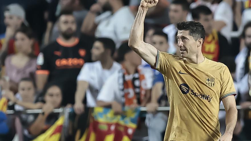 Robert Lewandowski sigue siendo pichichi de LaLiga.