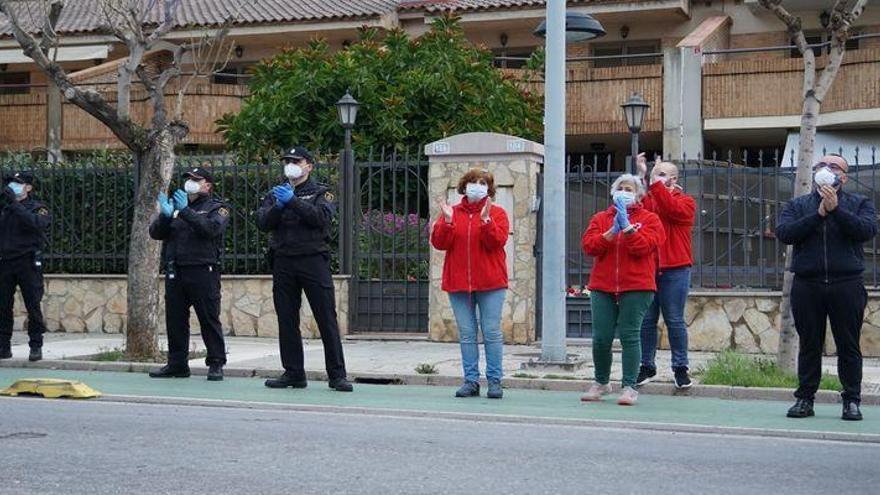 VÍDEO | Los ánimos a la residencia Virgen de Gracia de Vila-real para luchar contra en coronavirus