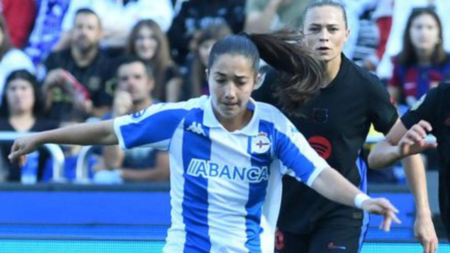 Eva Dios, ante el Barça.