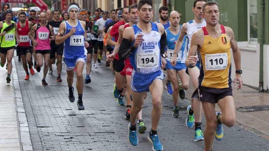 Un instante de la carrera de la pasada temporada.