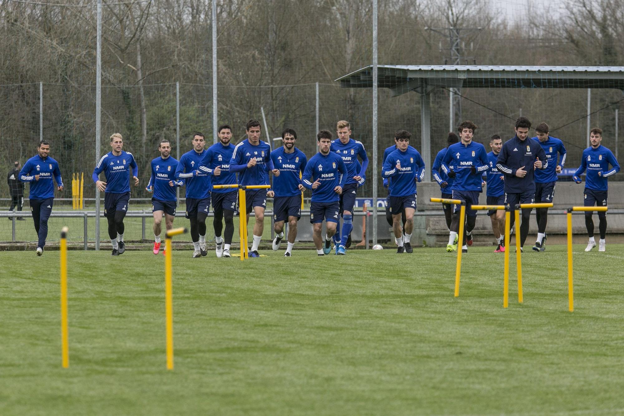 Las imágenes del entrenamiento del Oviedo antes de recibir al Zaragoza