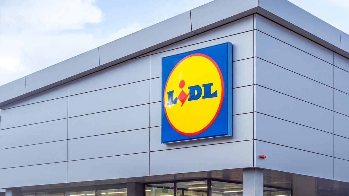 Mañana se esperan colas kilométricas en Lidl para conseguir el set de perchas de planchado más barato del mercado: por solo 3,99 euros