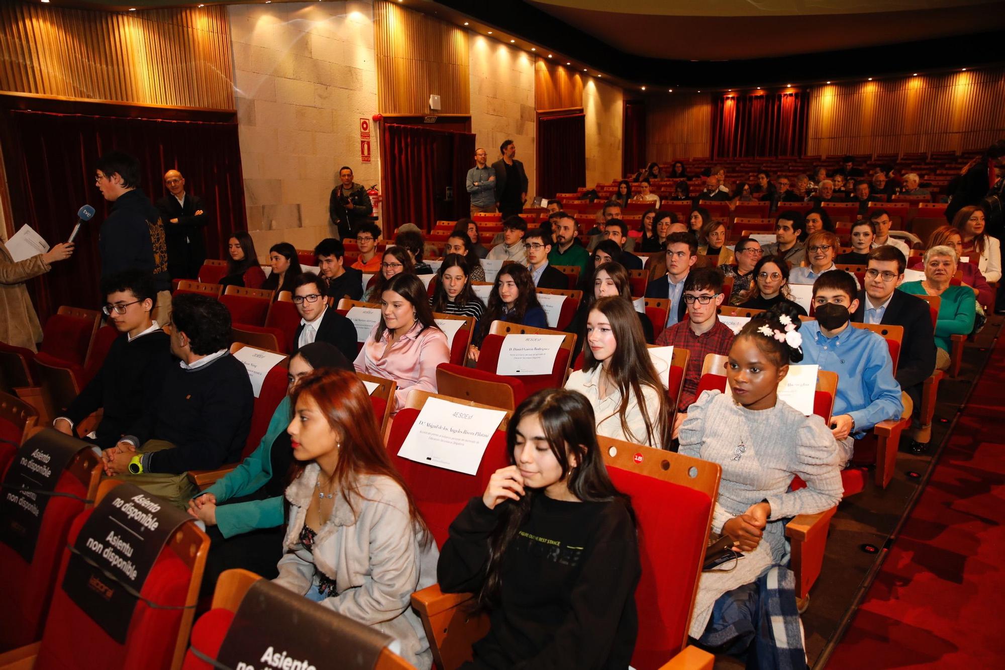 En imágenes: Así fue la ceremonia de entrega de los premios extraordinarios al esfuerzo personal