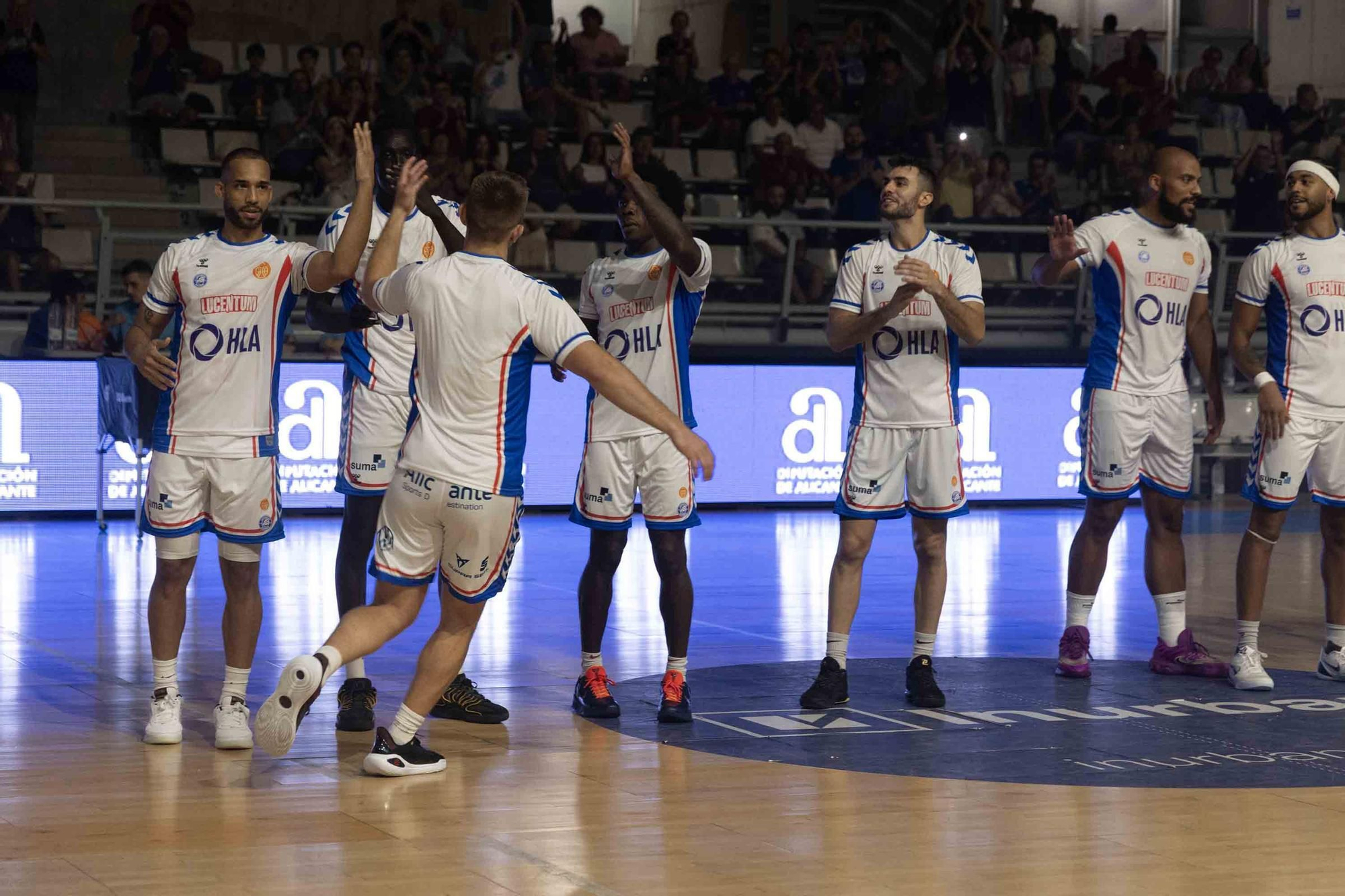 El Lucentum se presenta ante su afición frente al Cartagena