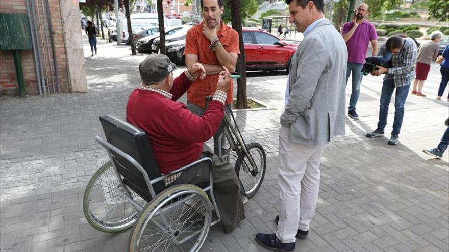 IU se compromete a combatir la soledad no deseada de los mayores