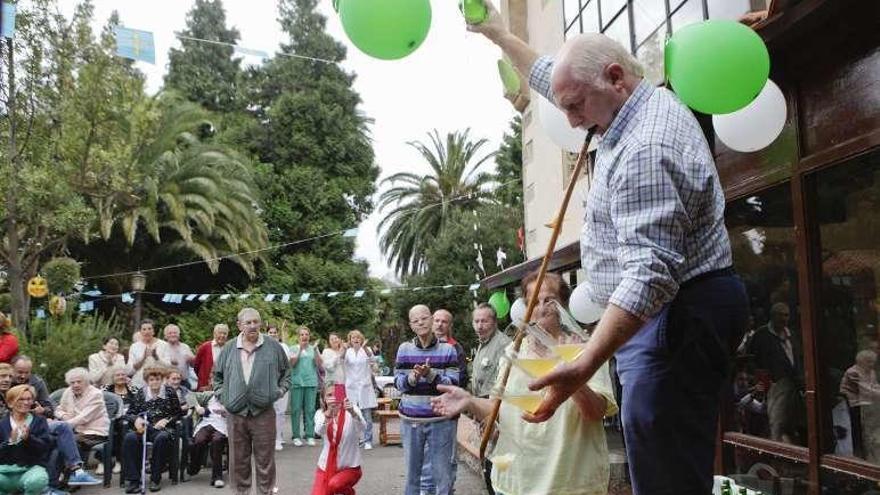 Fiesta en la residencia Palacio de Caldones