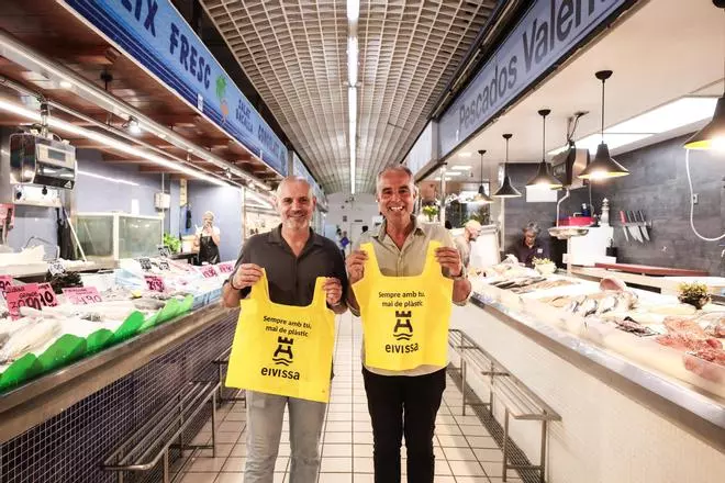 Imágenes de la presentación de la campaña por el Día Libre de Bolsas de Plástico