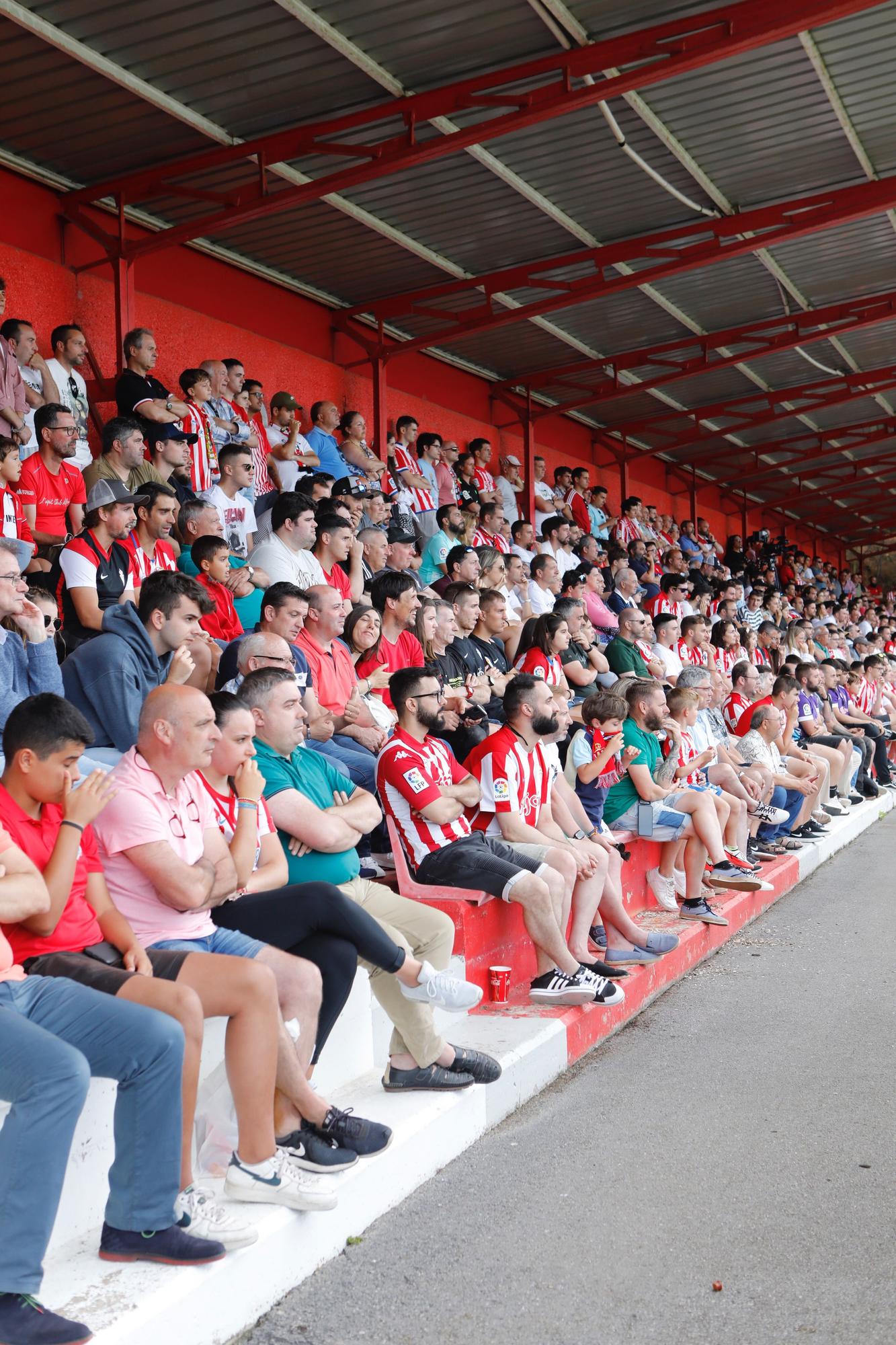 El Sporting empata ante la Ponferradina en su cuarto partido veraniego