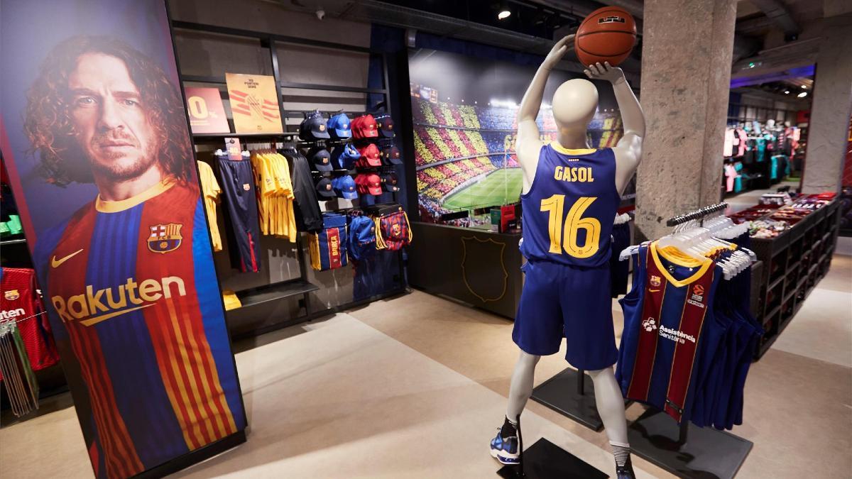 La camiseta de Pau Gasol, en la tienda del Barça