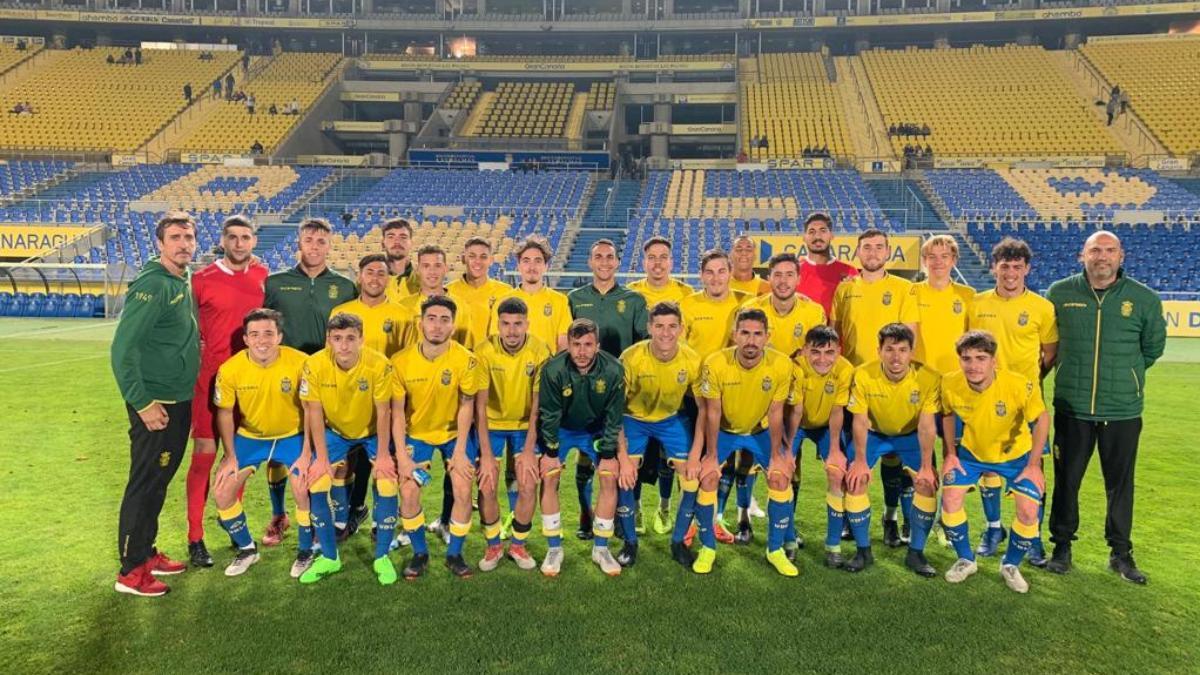 Pedri debutó con el primer equipo de la UD Las Palmas con 16 años, de la mano de Pepe Mel