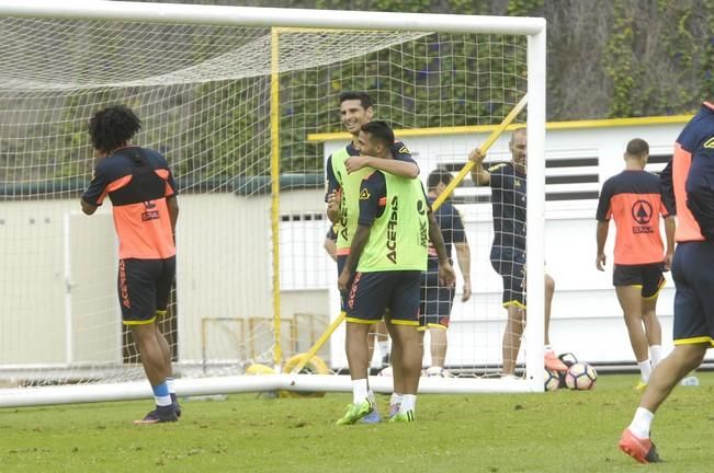 ENTRENAMIENTO DE LA UD LAS PALMAS EN BARRANCO ...