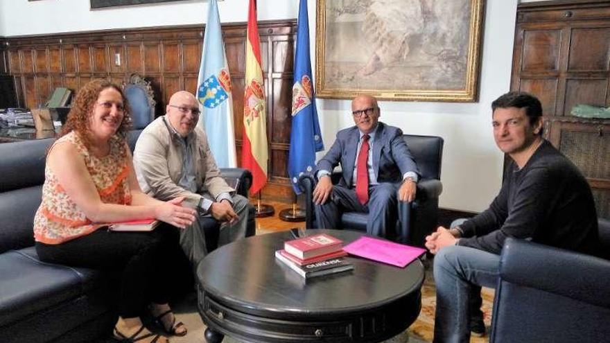 Reunión de miembros de la corporación de Barbadás con Baltar. /FdV