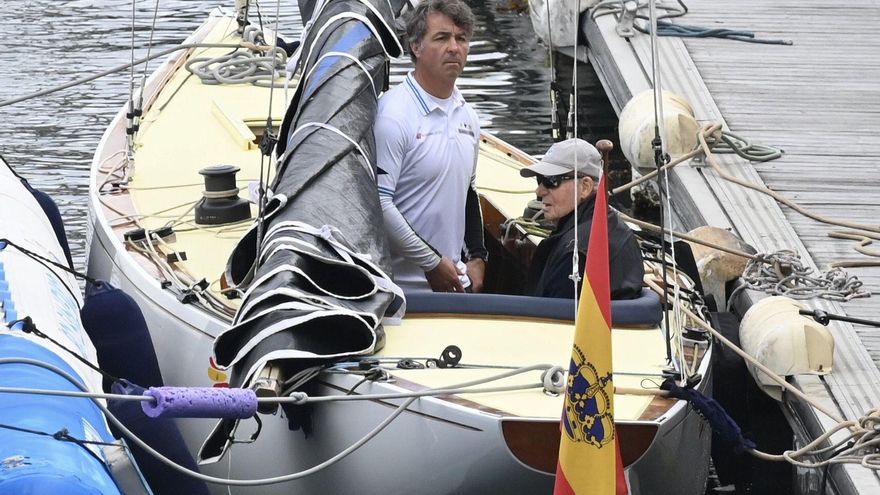 Juan Carlos I concluye el entrenamiento a bordo del Bribón