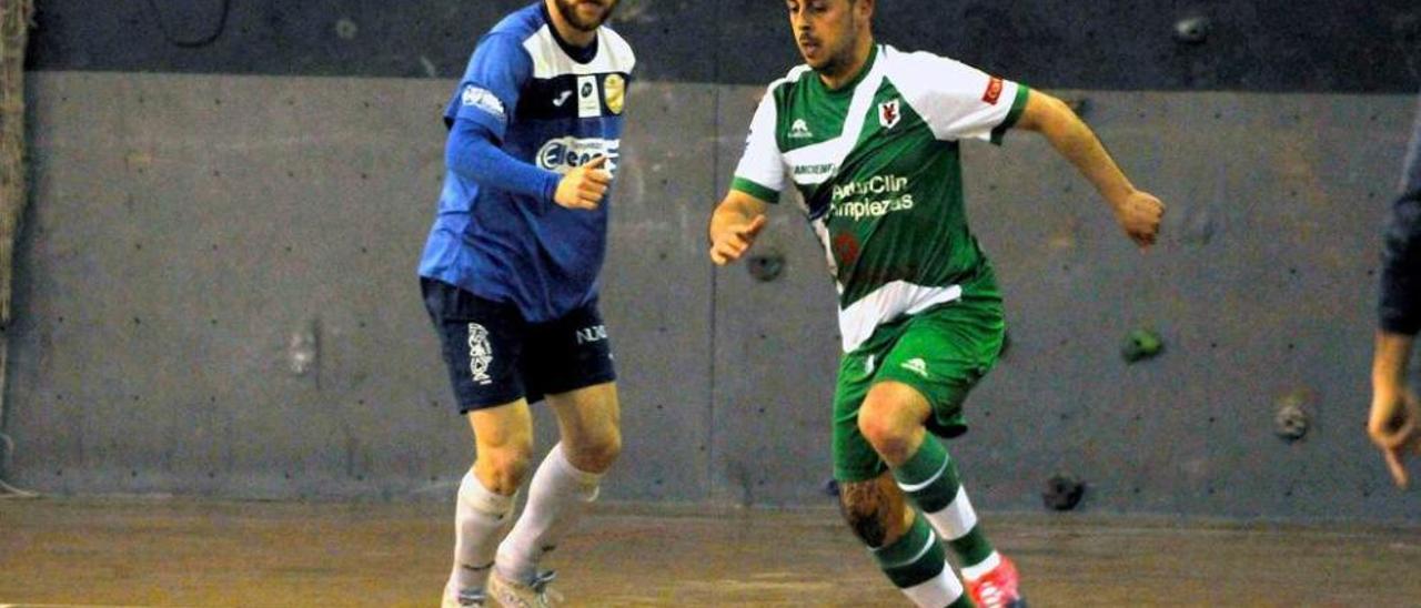 El partido entre el Torre de los Reyes y el Yesos Castaño.