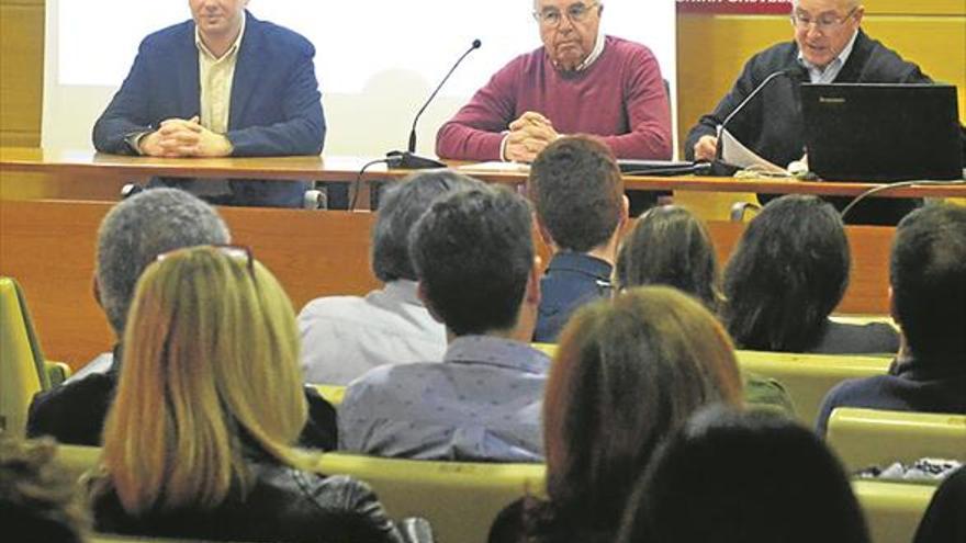 Alumnes exposen les seus beques mediambientals de Caixa Castelló