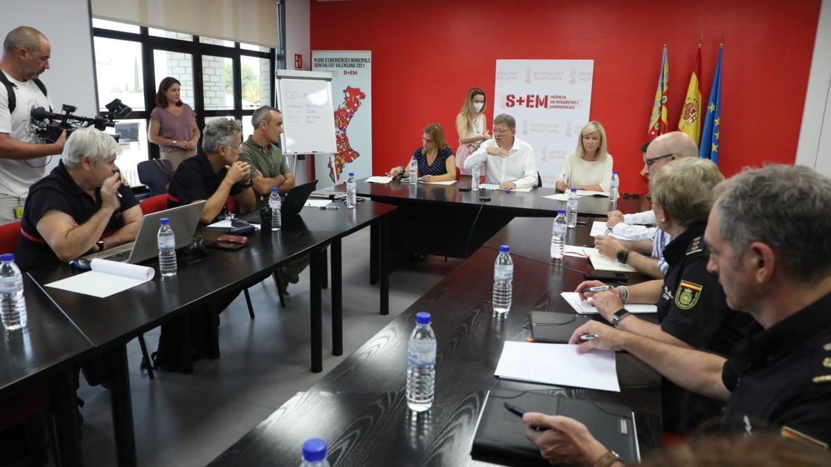Puig preside la reunión del Cecopi, el órgano de control y evaluación de las emergencias por incendios forestales.