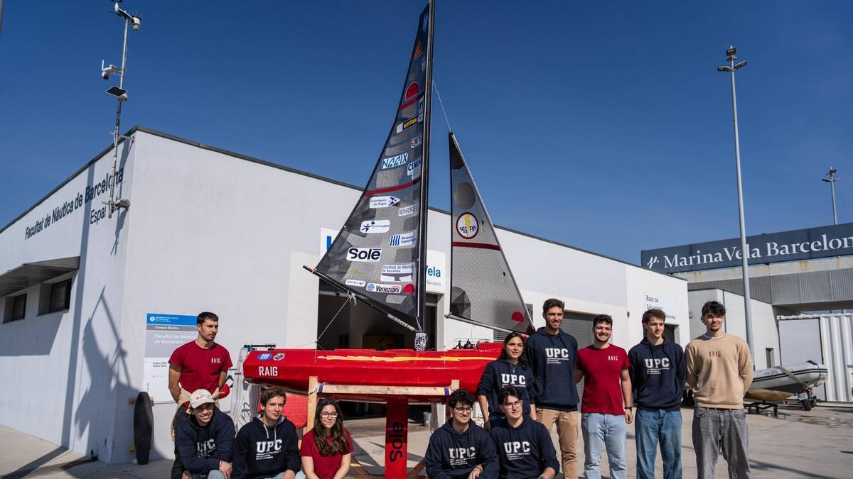 La UPC presenta el Raig FNB, el primer velero autónomo y sostenible diseñado por sus estudiantes