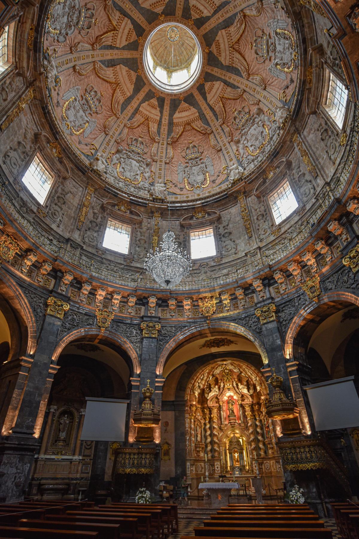 Interior del Santuario de la Basílica de Loyola, País Vasco
