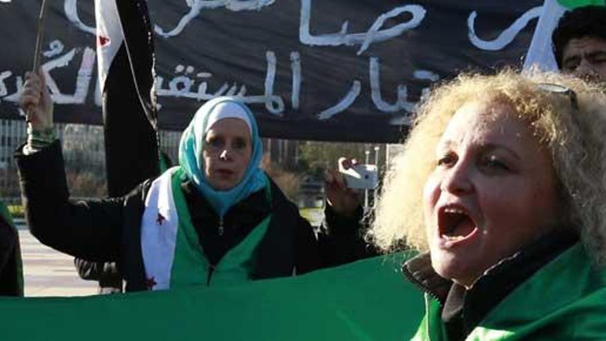 Manifestantes anti-Asad, en Ginebra.