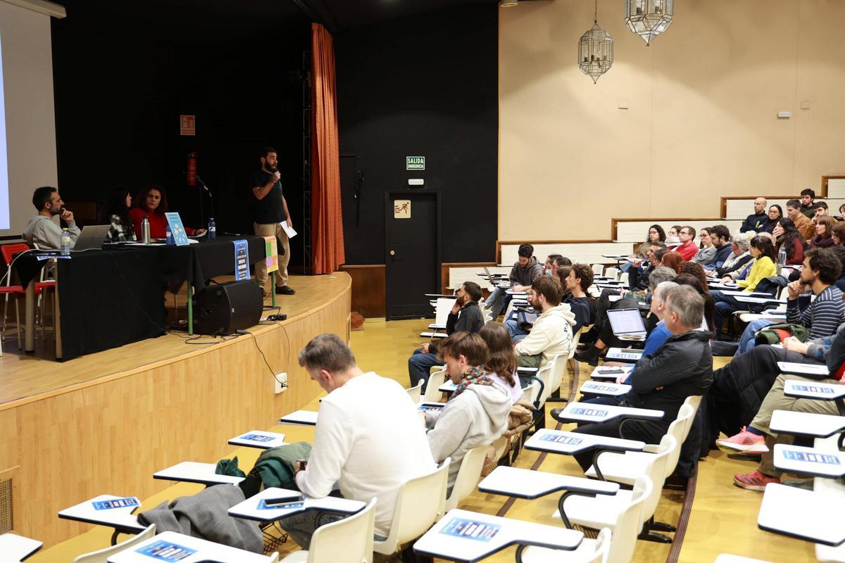 La asamblea en el IES ROU