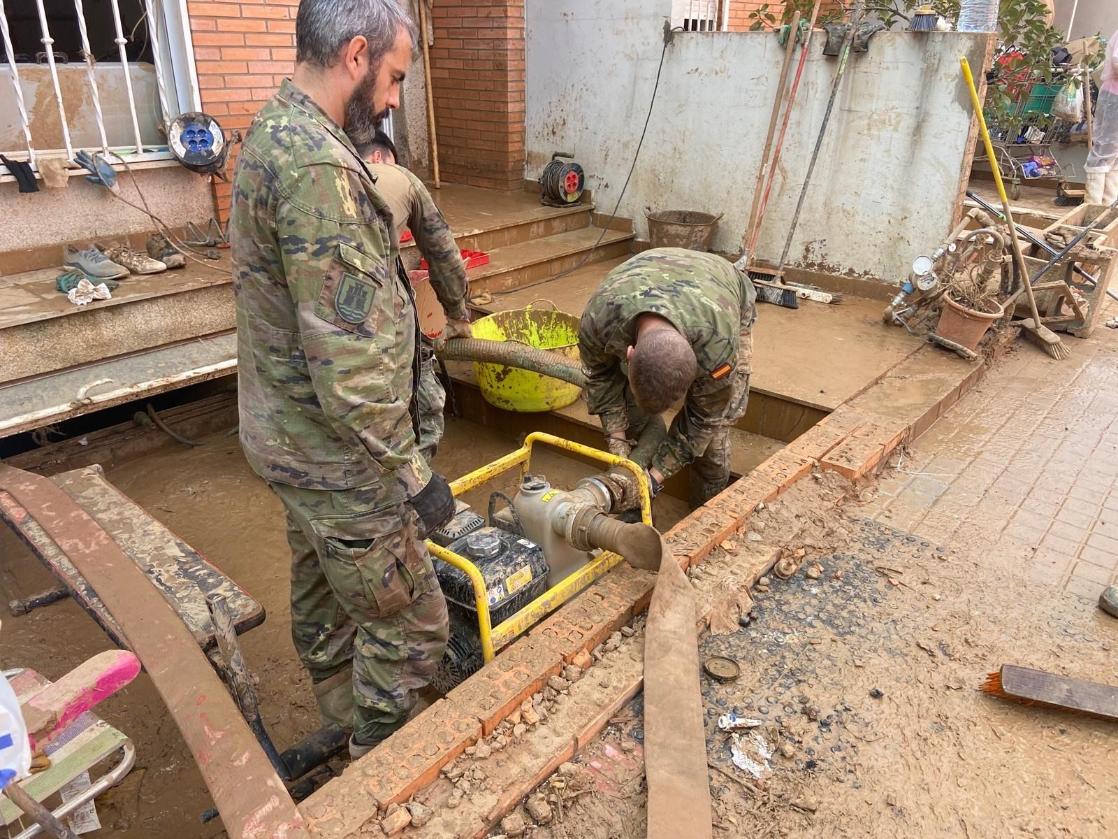 Militares de la BRIX siguen trabajando en la zona cero de la DANA