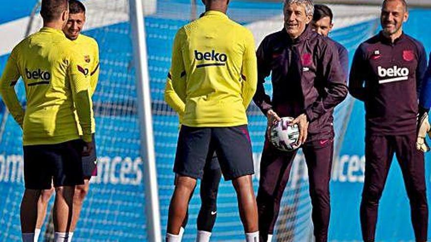 Quique Setién va organitzar un entrenament amè ahir al matí