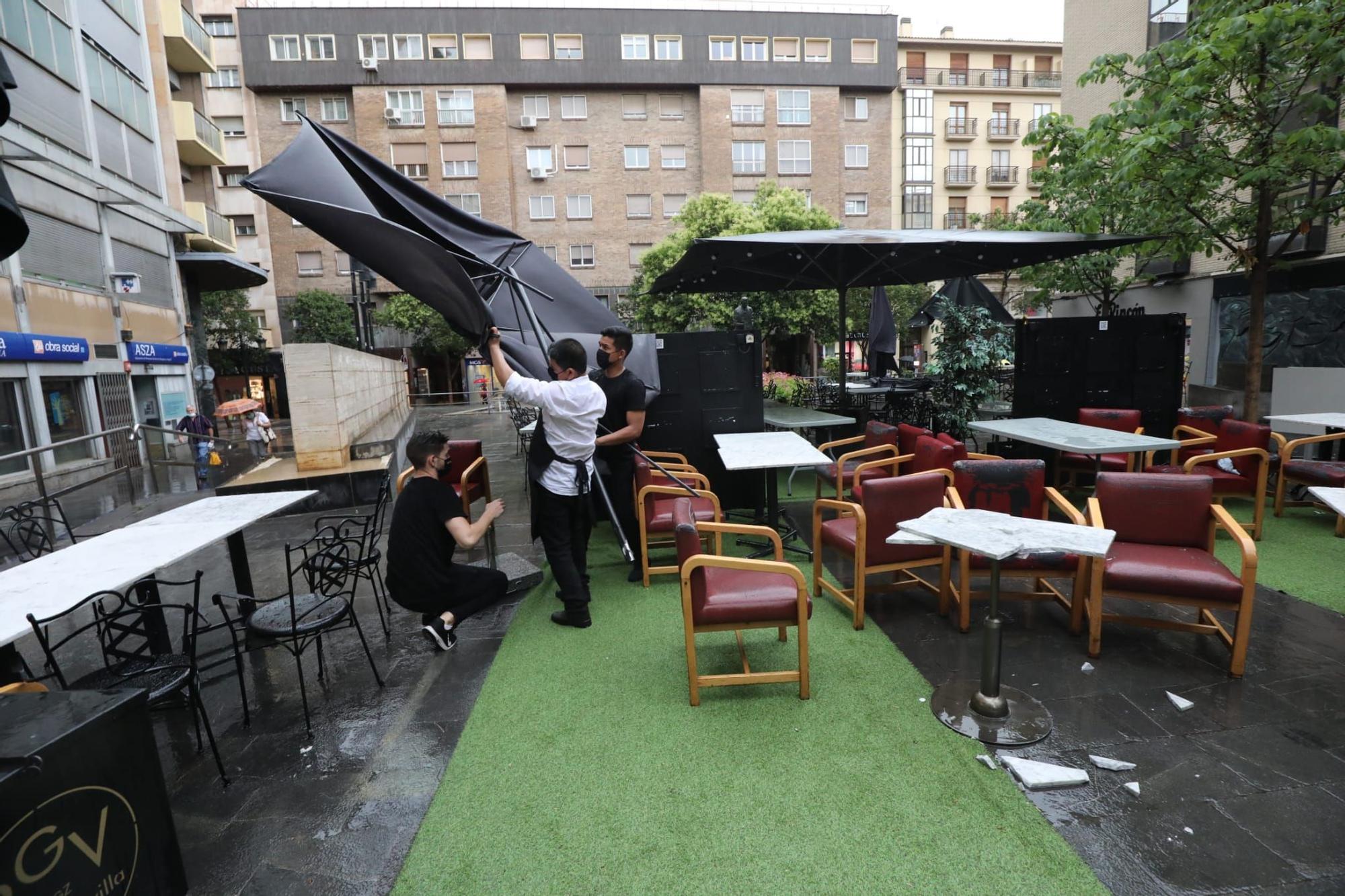 Una terraza de la plaza Ariño de Zaragoza