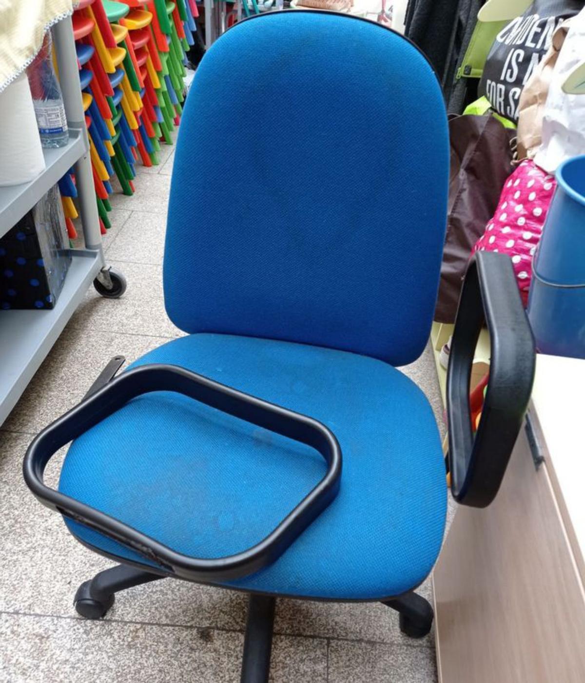 A cadeira facilitada á traballadora / cedida