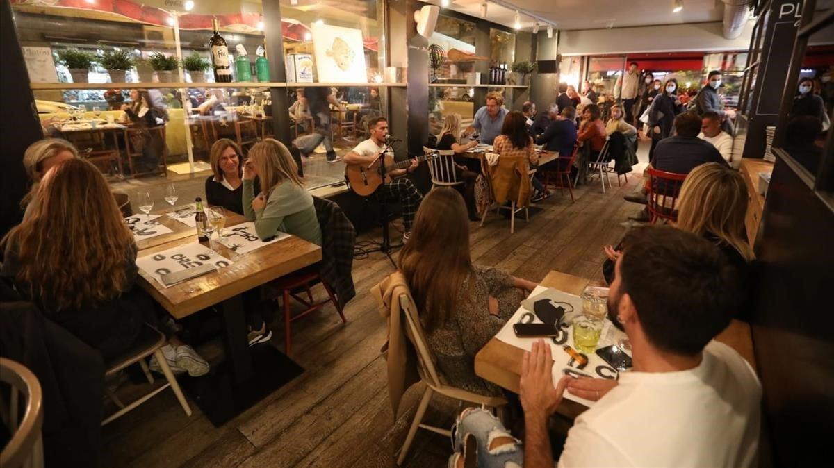 Ambiente en un restaurante de Barcelona.