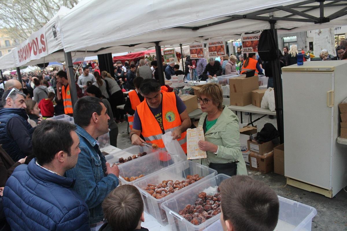 La parada de venda dels populars brunyols de l’Empordà.