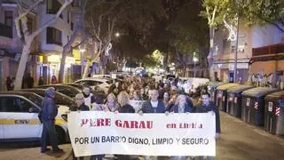 Los vecinos de Pere Garau exigen que se actúe contra el incivismo